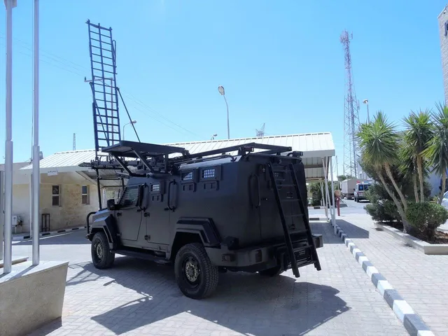 Al-Jawad armored vehicle, 4x4 armored personnel carrier / internal security vehicle, Armored Vehicles - view 1
