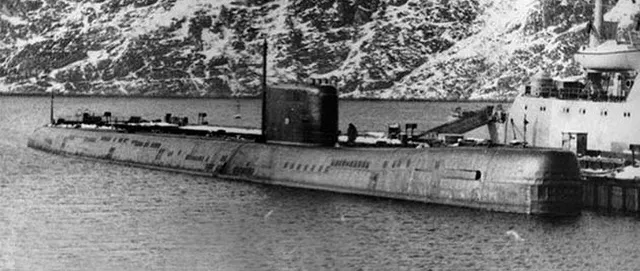 Almaz / X-Ray, Deep-diving nuclear special mission submarine, Naval Systems - view 3