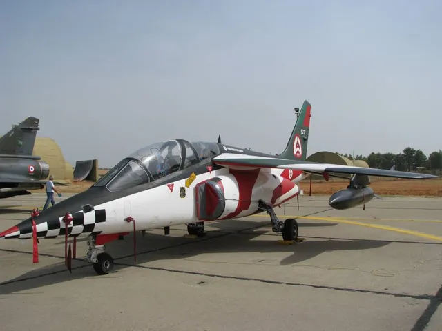 Alpha Jet attack aircraft, Twin-engine advanced trainer and light attack aircraft, Aircraft & UAVs - view 3