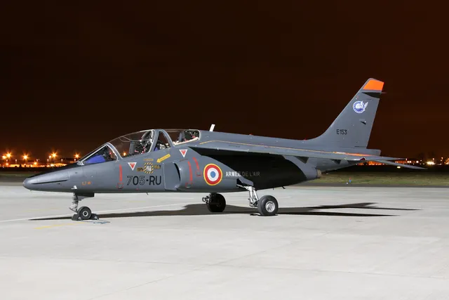 Alpha Jet attack aircraft, Twin-engine advanced trainer and light attack aircraft, Aircraft & UAVs - view 2