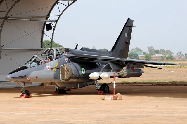 Alpha Jet attack aircraft, Twin-engine advanced trainer and light attack aircraft, Aircraft & UAVs - view 1