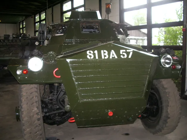 Alvis Saracen, 6x6 armored personnel carrier, Armored Vehicles - view 1