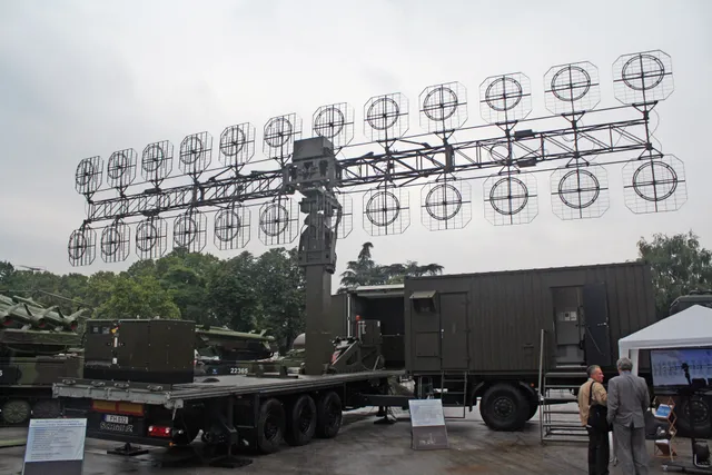AMBER-1800, Mobile VHF-band air surveillance radar, Air Defense - view 1