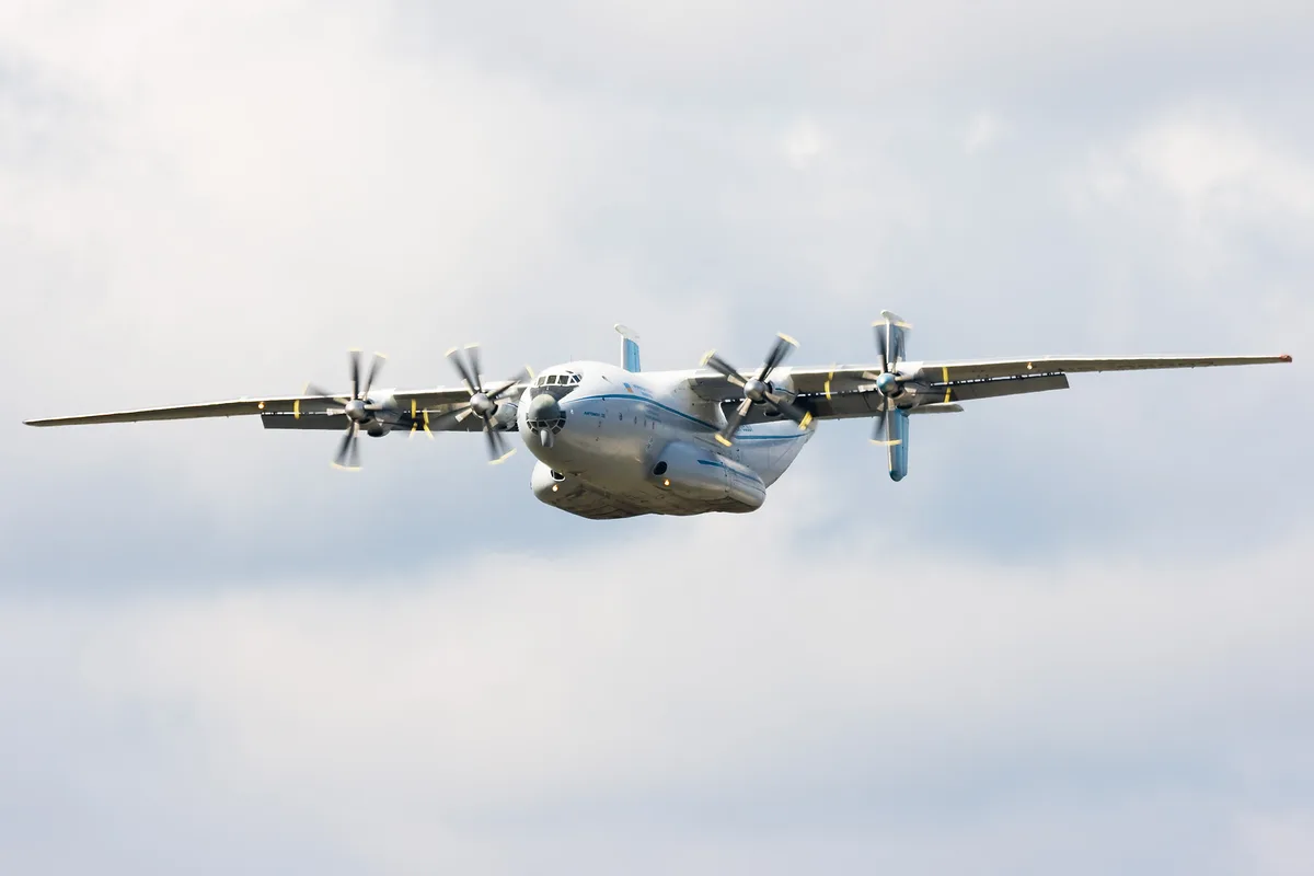 An-22, Heavy turboprop military transport aircraft, Support Equipment