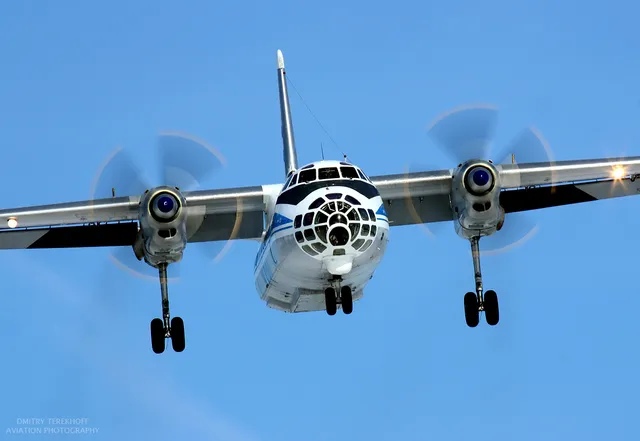 An-30, Twin-engine aerial survey and reconnaissance aircraft, Support Equipment - view 2