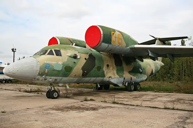 An-72, Short takeoff and landing jet transport aircraft, Support Equipment - view 1