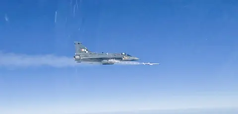 ASTRA BVRAAM, Beyond-visual-range air-to-air missile, Munitions