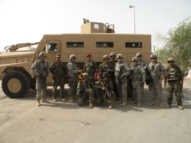 Badger ILAV, Cougar-derived 4x4 mine-resistant armored personnel carrier, Armored Vehicles - view 2