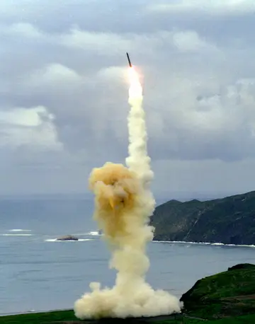 Ballistic missile, Ballistic missile, Artillery