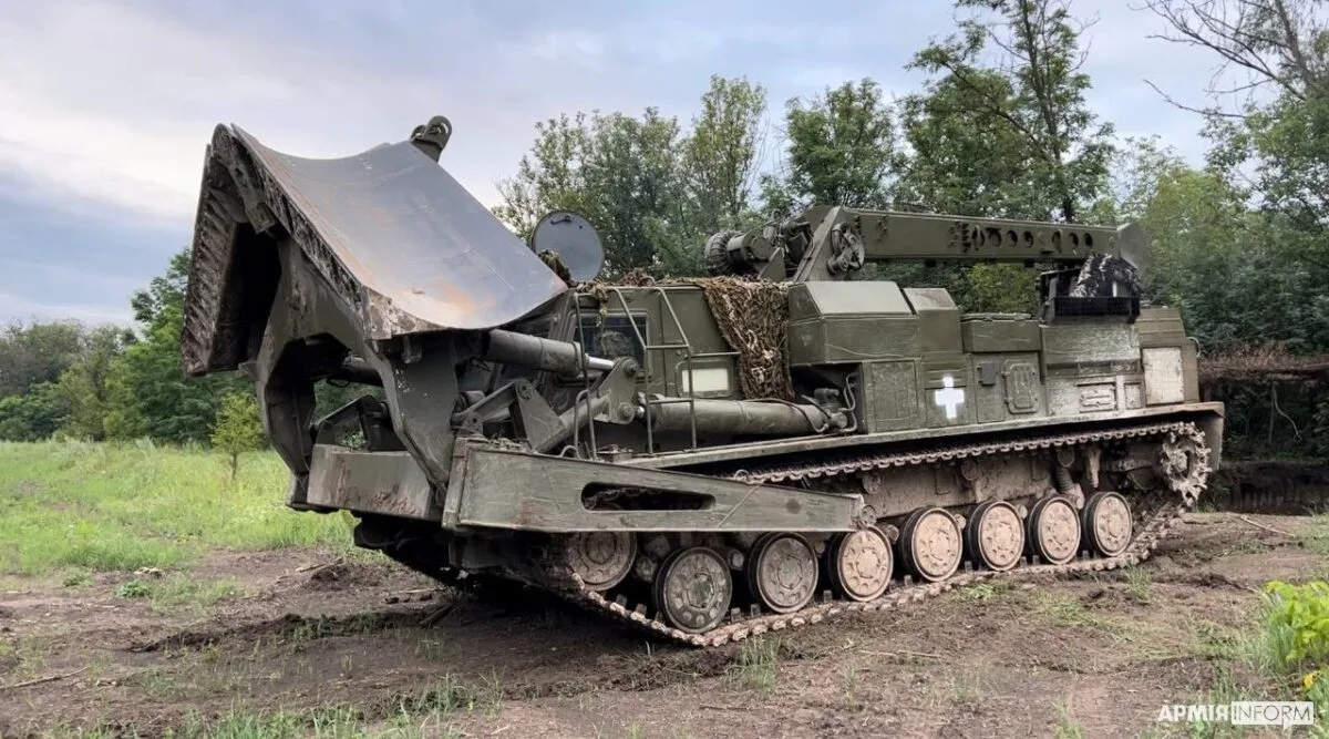 BAT-2, Tracked combat engineering route-clearance vehicle, Support Equipment