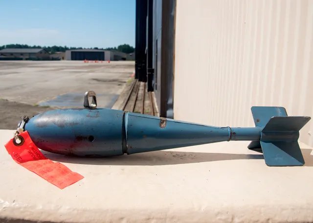 BDU-33 practice bomb, Practice bomb, Munitions - view 1
