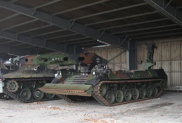 BrPz-1 Biber, Armored vehicle-launched bridge, Support Equipment - view 1