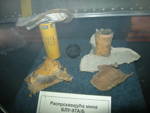 BLU-97/B Combined Effects Bomblet, Cluster submunition, Munitions