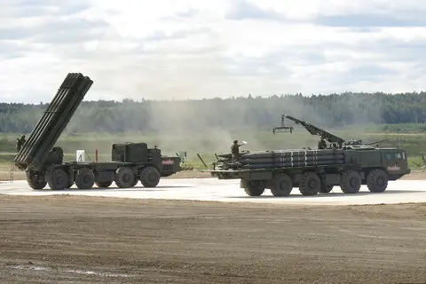BM-30 Smerch, 300 mm heavy multiple launch rocket system, Artillery