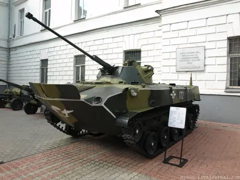 BMD-2, Airborne infantry fighting vehicle, Armored Vehicles