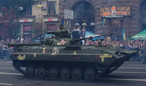BMP-2, Tracked amphibious infantry fighting vehicle, Armored Vehicles