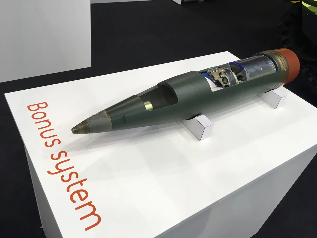 BONUS 155 mm top-attack submunition projectile, 155 mm artillery-launched, fire-and-forget anti-armor munition, Munitions - 2014 Russia-Ukraine War