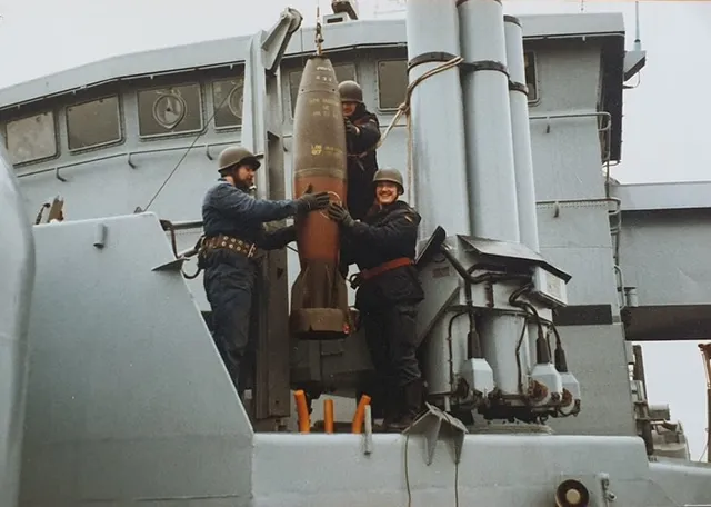 Bofors 375 mm rocket launcher, Shipboard anti-submarine rocket launcher, Naval Systems - view 3