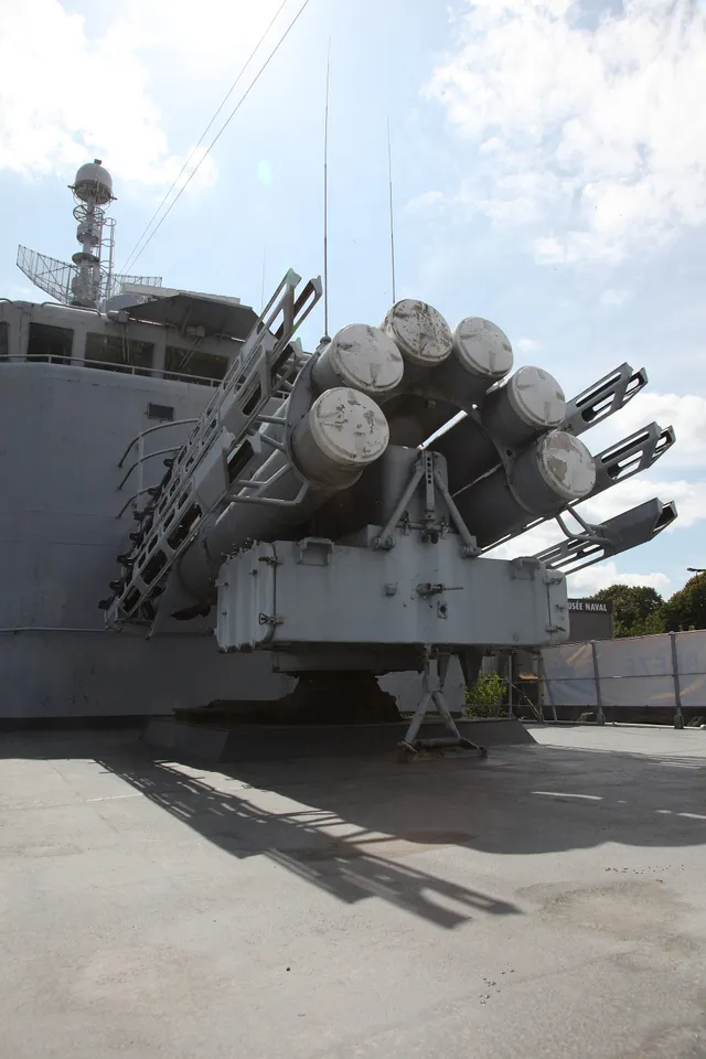 Bofors 375 mm rocket launcher, Shipboard anti-submarine rocket launcher, Naval Systems - view 1