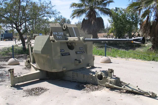 Bofors 40 mm L/70, 40 mm towed anti-aircraft autocannon, Air Defense - view 2