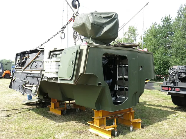 Boxer, Modular 8x8 armoured vehicle family, Armored Vehicles - view 3