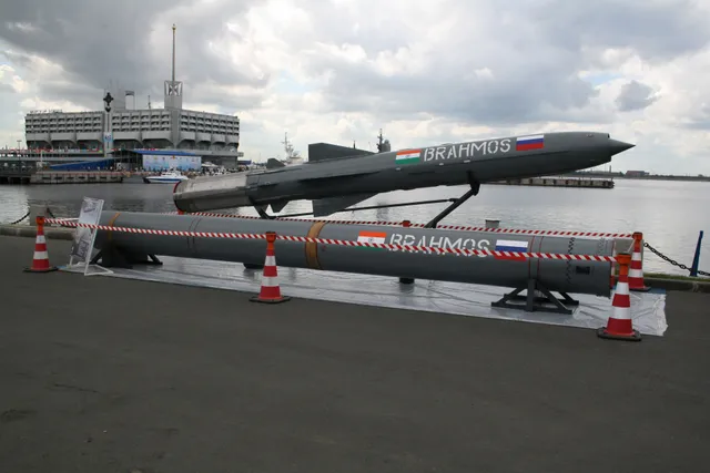 BrahMos cruise missile on display at IMDS 2007