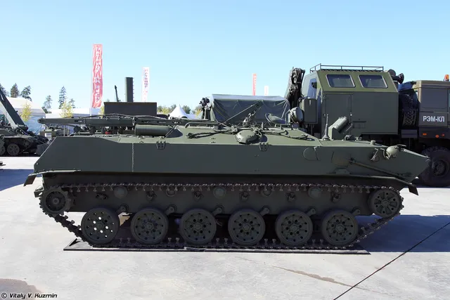 BREM-D, Airborne armored repair and recovery vehicle, Support Equipment - view 4