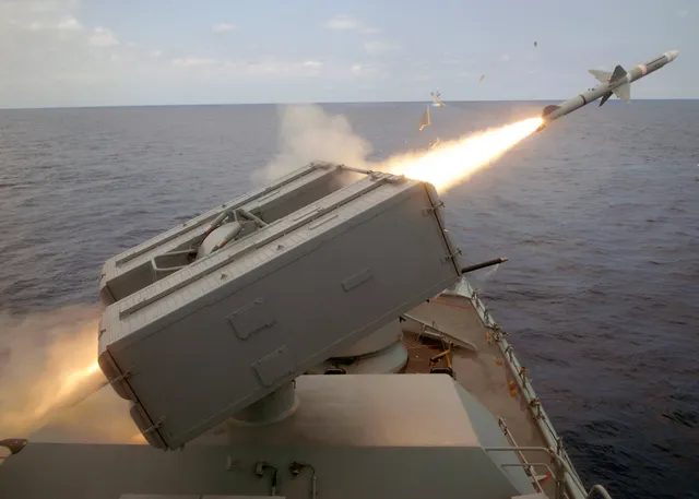Bremen class / F122 frigate, Guided-missile frigate class, Naval Systems - view 1