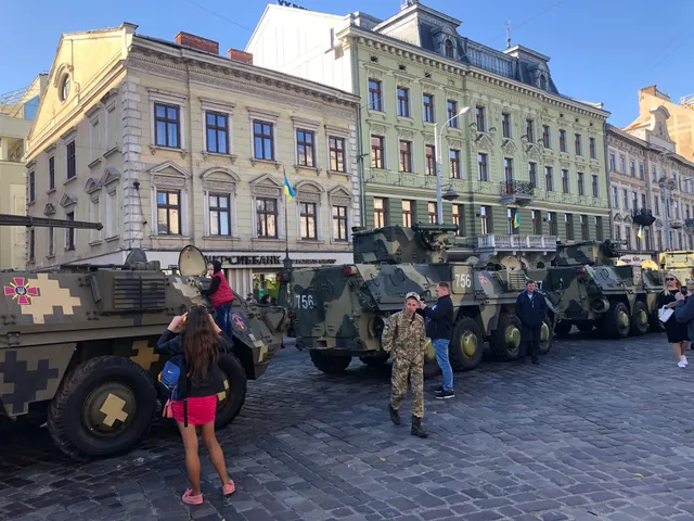 BTR-4, 8x8 wheeled armored personnel carrier / infantry fighting vehicle, Armored Vehicles - view 3