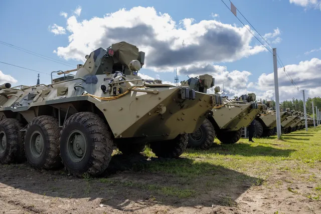 BTR-82/BTR-82A, 8x8 amphibious armored personnel carrier, Armored Vehicles - view 1