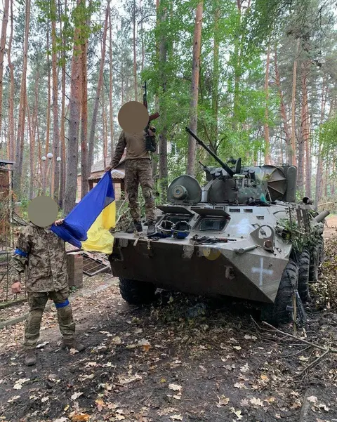 BTR-82/BTR-82A, 8x8 amphibious armored personnel carrier, Armored Vehicles