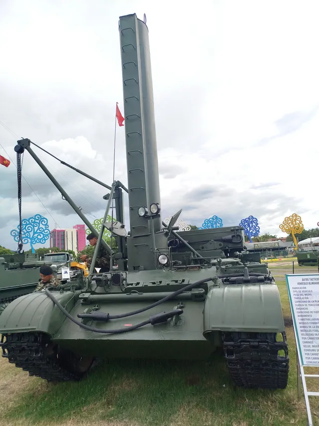 BTS-4, Tracked armored recovery vehicle, Support Equipment - view 1