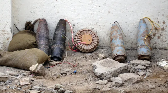 Radio-controlled improvised explosive device, Improvised explosive device, Infantry Weapons - view 2