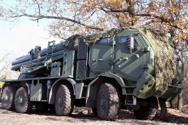 Bureviy, 220 mm self-propelled multiple launch rocket system, Artillery - view 2