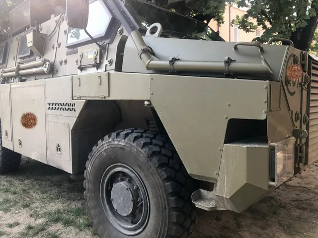 Bushmaster PMV, 4x4 protected mobility vehicle, Armored Vehicles - view 1