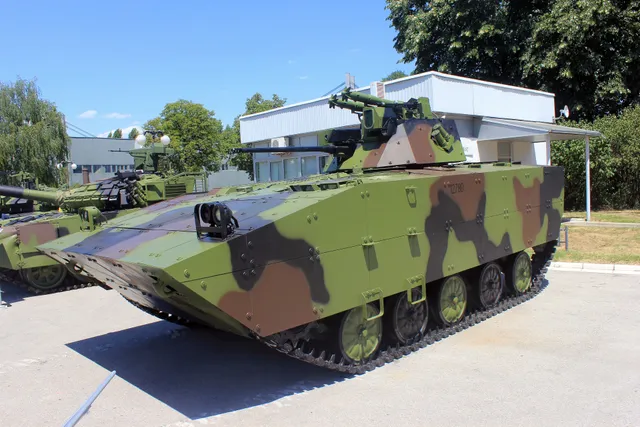 BVP M-80, Tracked infantry fighting vehicle, Armored Vehicles - view 1