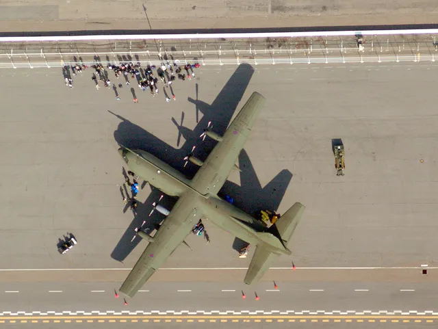 C-130 Hercules, Tactical airlift transport aircraft, Aircraft & UAVs - view 2