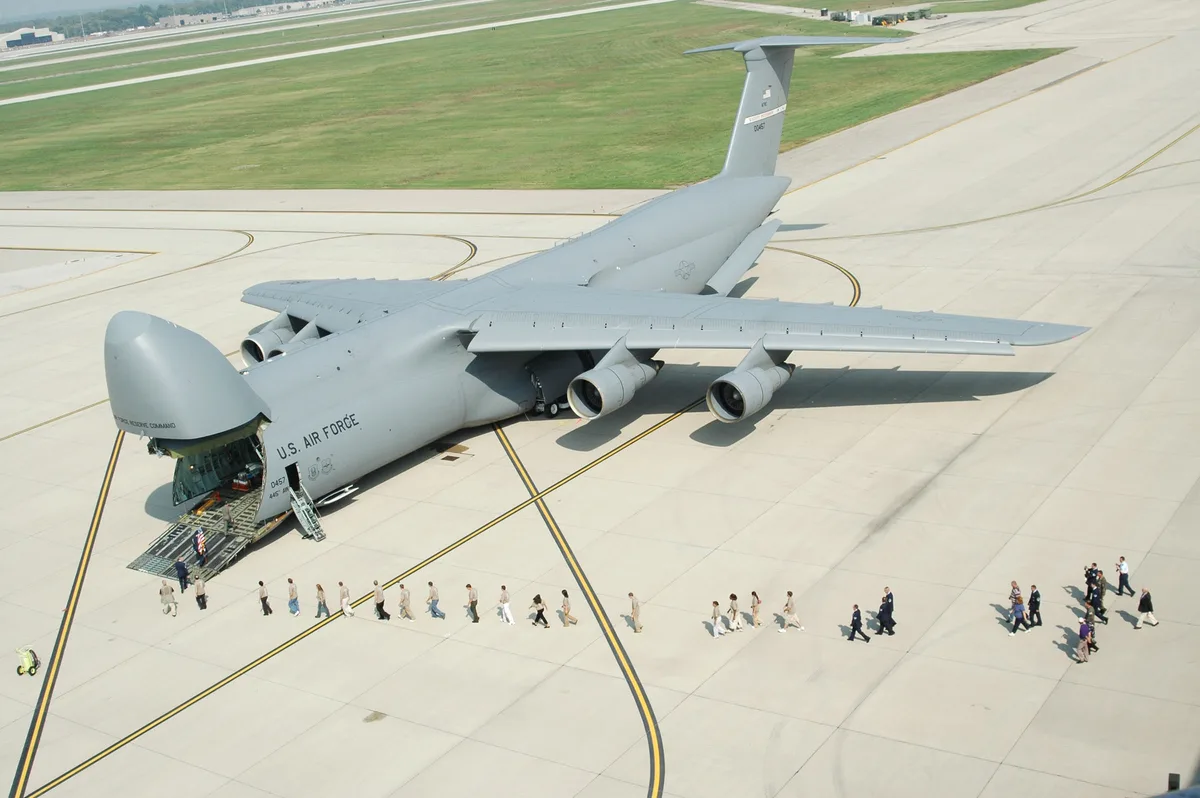 C-5 Galaxy, Strategic airlifter / transport aircraft family, Aircraft & UAVs