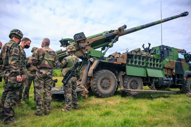 CAESAR, 155 mm truck-mounted howitzer, Artillery - view 2