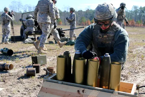 Cartridge, 105 mm, Smoke, WP, M60, 105 mm white-phosphorus smoke artillery cartridge, Munitions