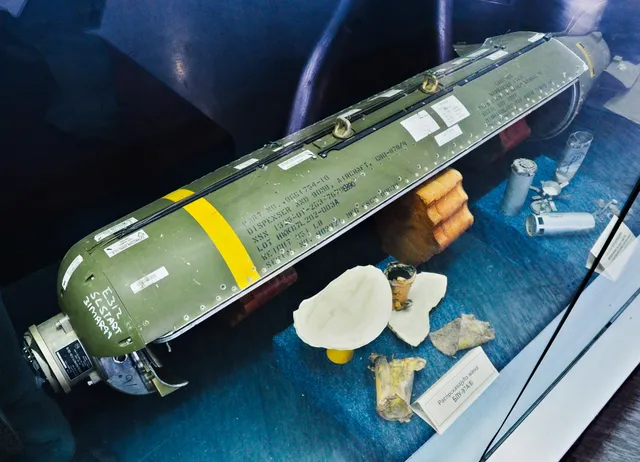 CBU-103 Wind-Corrected Munitions Dispenser, Wind-corrected munition dispenser, Munitions - view 2