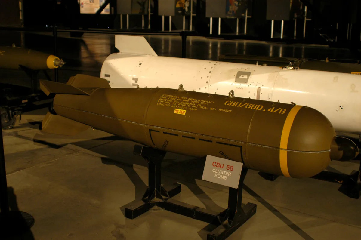 CBU-58A/B cluster bomb, Air-delivered cluster bomb, Munitions