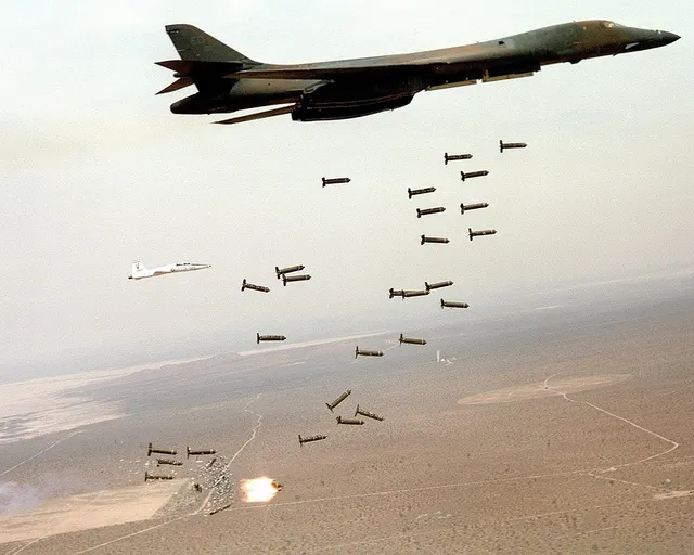 Cluster-munition warhead, Ballistic-missile cluster warhead, Munitions - view 1