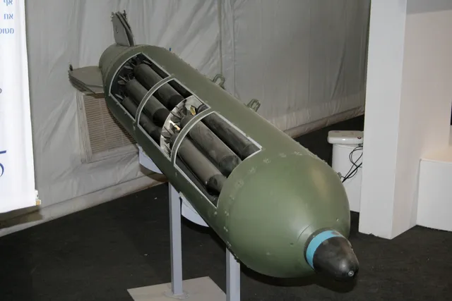 Cluster-munition warhead, Ballistic-missile cluster warhead, Munitions - view 2