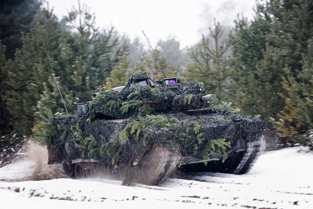 CV90, Tracked infantry fighting vehicle, Armored Vehicles - view 1