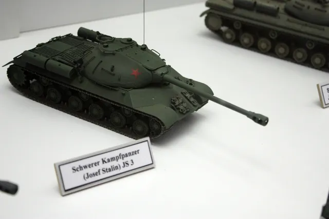D-25 122 mm tank gun, 122 mm tank and self-propelled gun family, Artillery - view 2