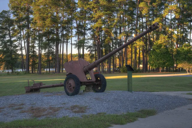 D-44, 85 mm towed field gun, Artillery - view 1