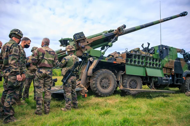 CAESAR, 155 mm truck-mounted howitzer, Artillery - view 3