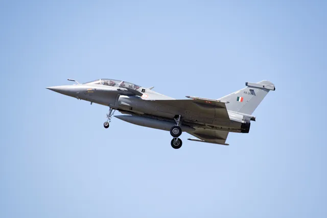 Dassault Rafale, Twin-engine multirole fighter aircraft, Aircraft & UAVs - view 3