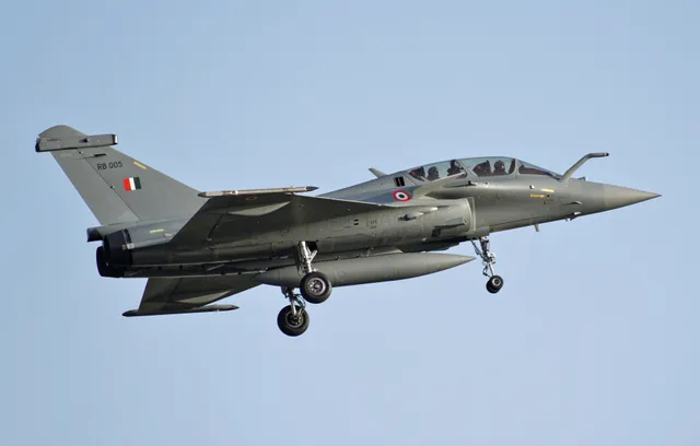 Dassault Rafale, Twin-engine multirole fighter aircraft, Aircraft & UAVs - view 1